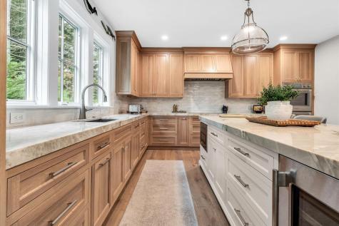 14 Willow Circle Mashpee MA 02649