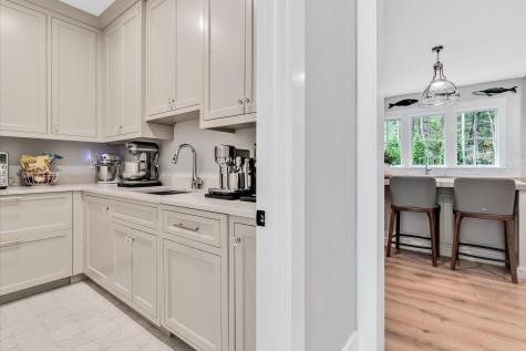 14 Willow Circle Mashpee MA 02649