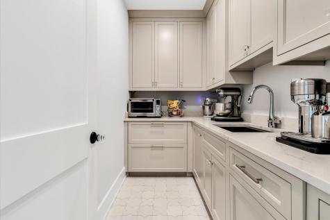 14 Willow Circle Mashpee MA 02649