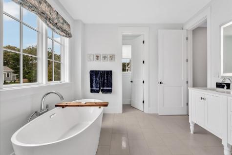 14 Willow Circle Mashpee MA 02649