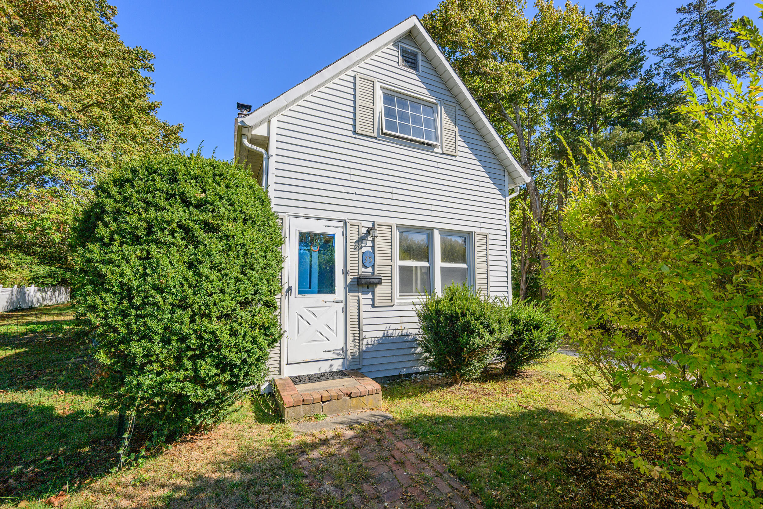 35 Old Barnstable Road Falmouth MA 02536