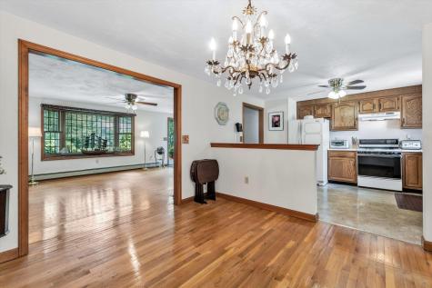 25 Wiley Post Lane East Falmouth MA 02536