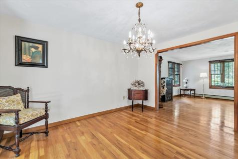 25 Wiley Post Lane East Falmouth MA 02536