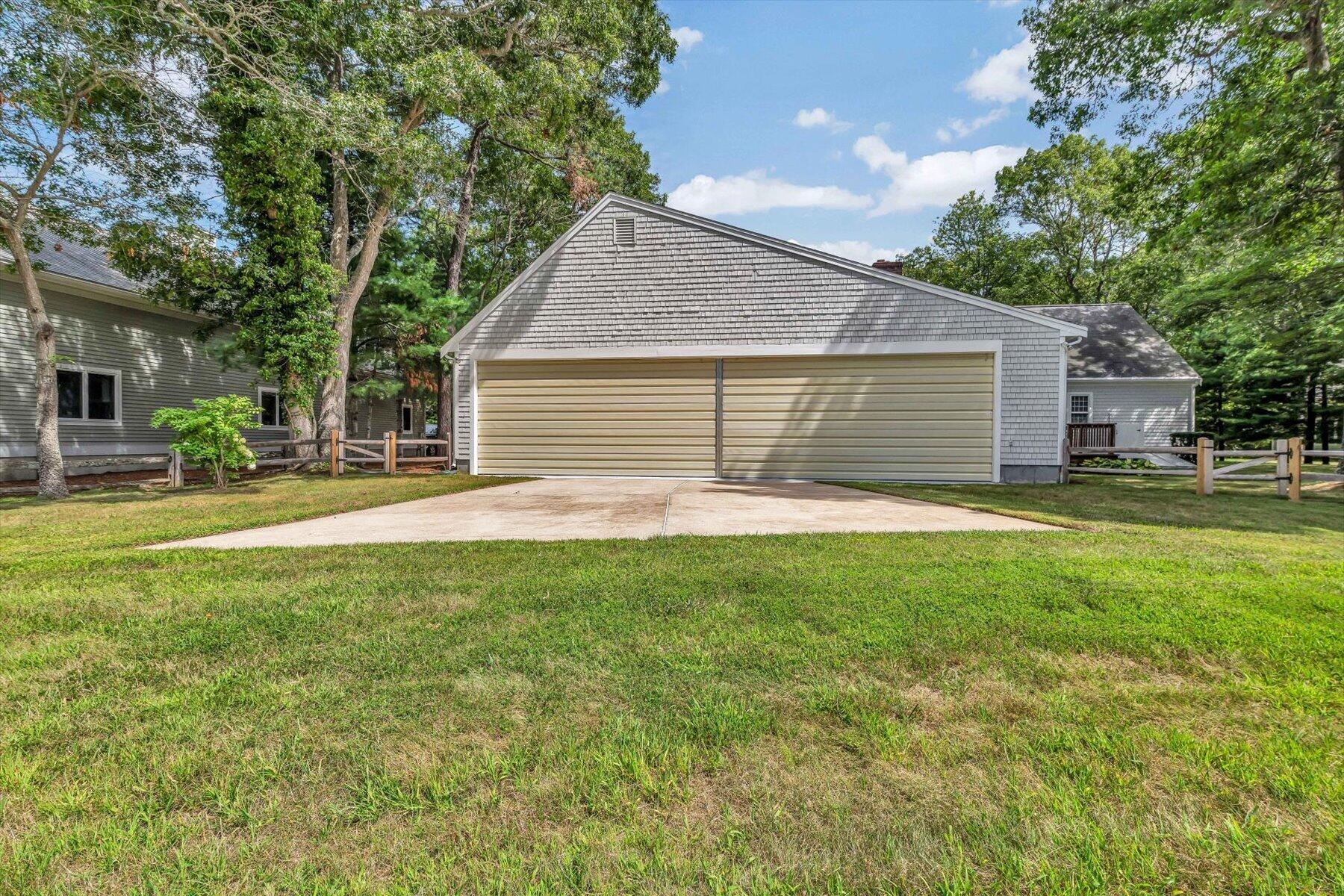 25 Wiley Post Lane East Falmouth MA 02536