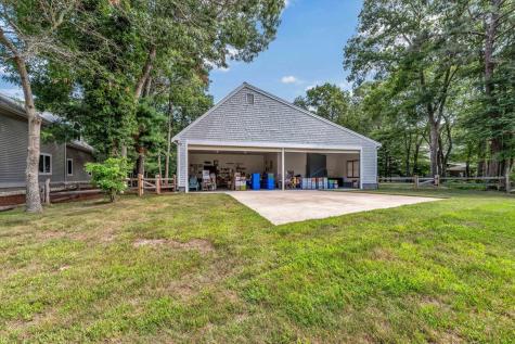 25 Wiley Post Lane East Falmouth MA 02536