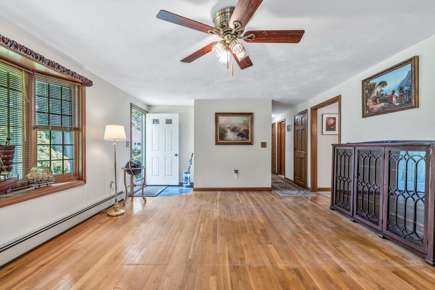 25 Wiley Post Lane East Falmouth MA 02536