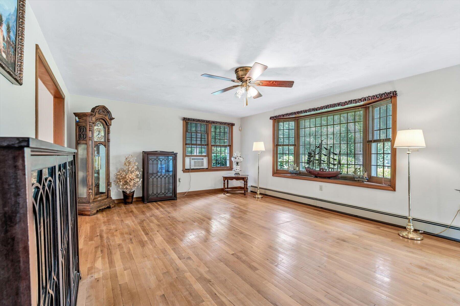 25 Wiley Post Lane East Falmouth MA 02536
