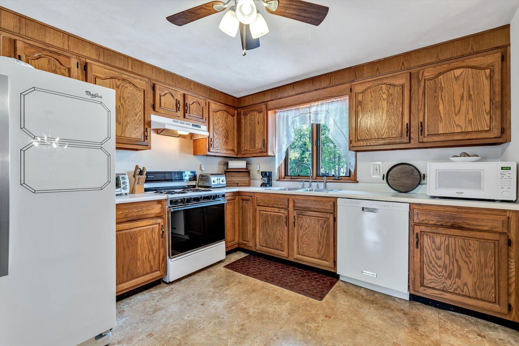 25 Wiley Post Lane East Falmouth MA 02536