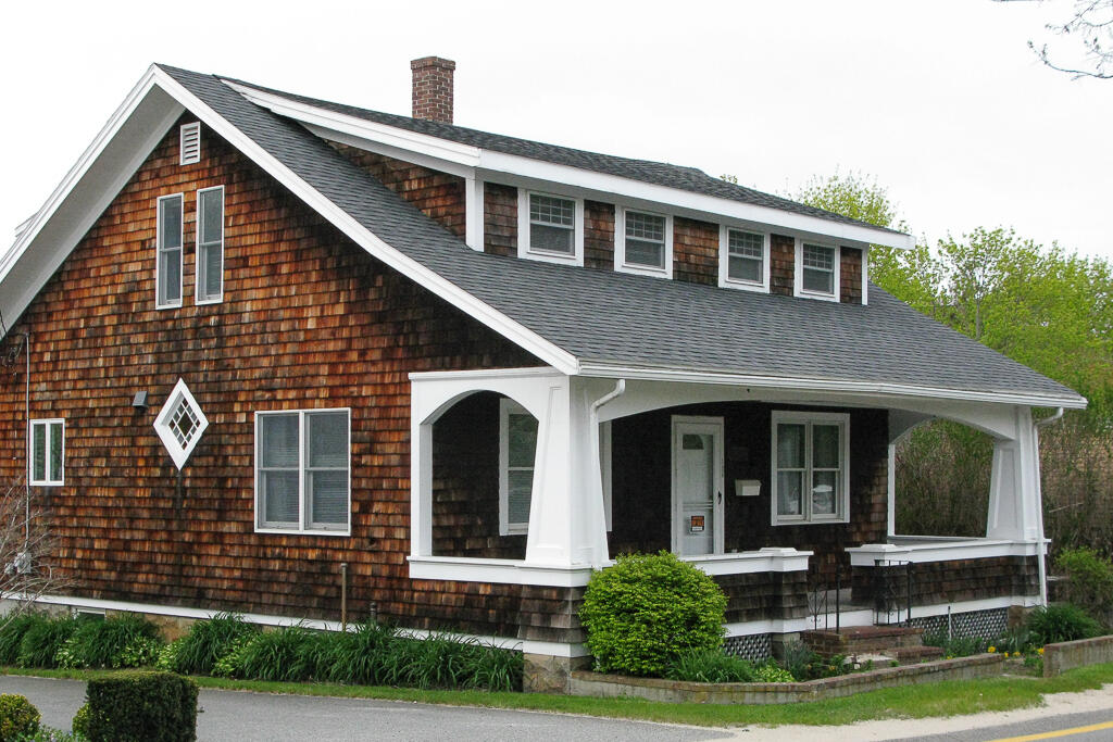 196 Bradford Street Provincetown MA 02657