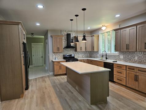 11 Fonseca Way Wareham MA 02576