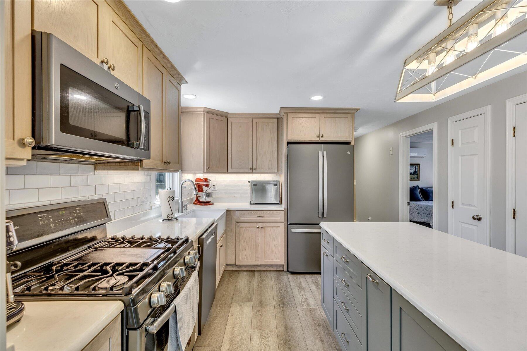 12 Drew Lane Mashpee MA 02649