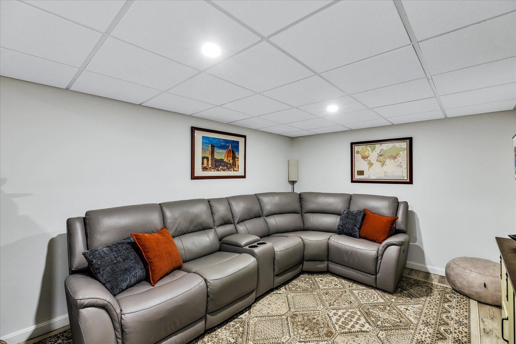12 Drew Lane Mashpee MA 02649