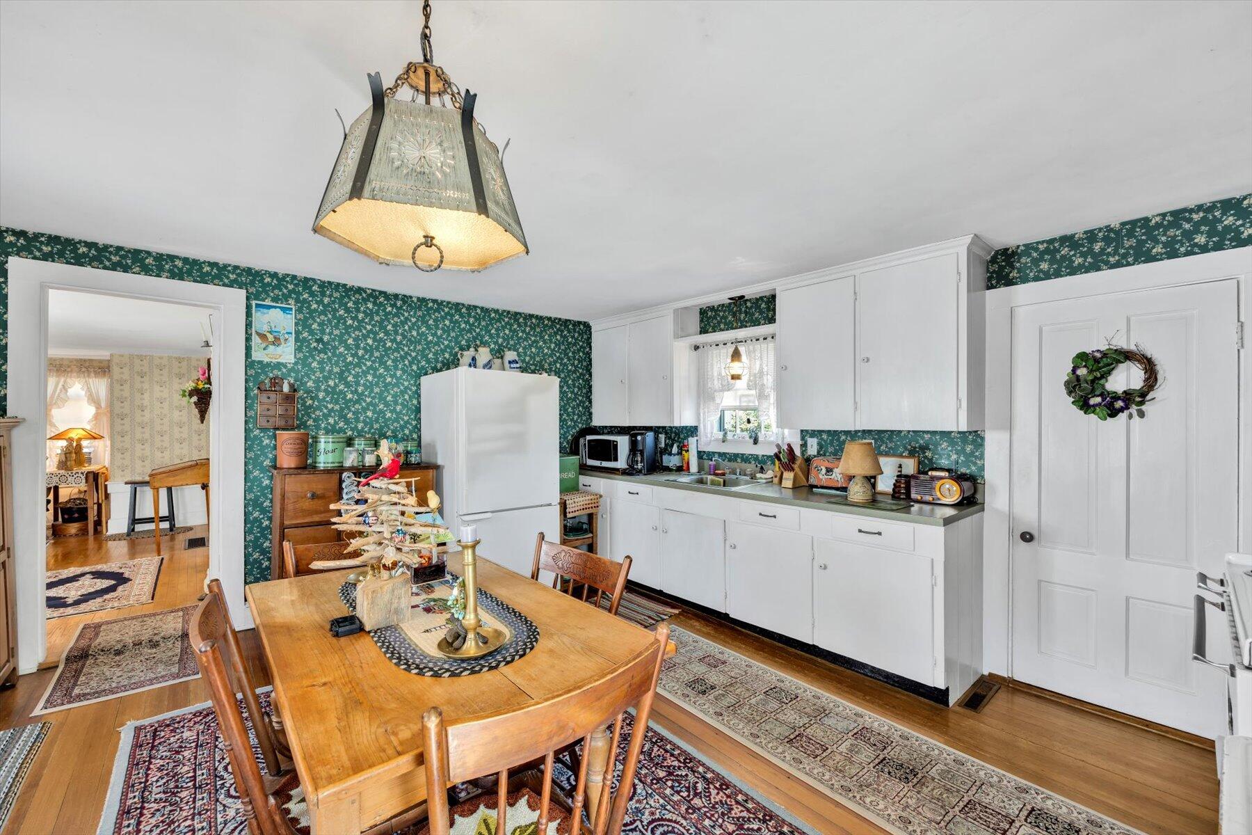 178 School Street Dennis MA 02670