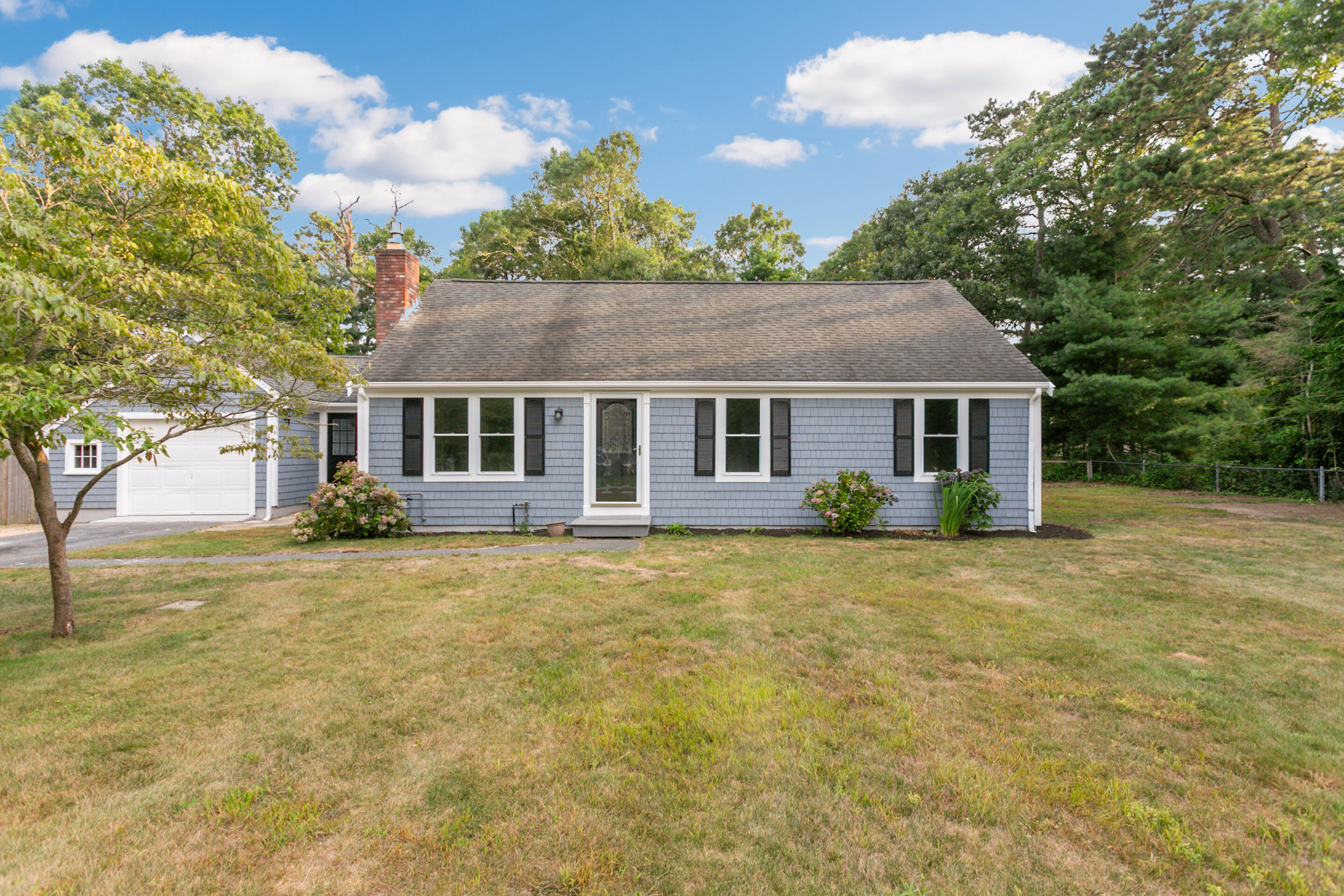 17 Weather Crescent Circle Mashpee MA 02649