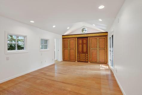 99 Oak Lane West Tisbury MA 02575