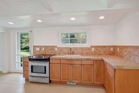 99 Oak Lane West Tisbury MA 02575
