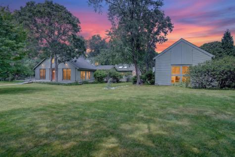 99 Oak Lane West Tisbury MA 02575