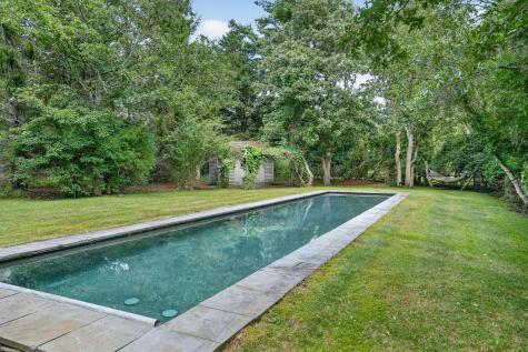 99 Oak Lane West Tisbury MA 02575
