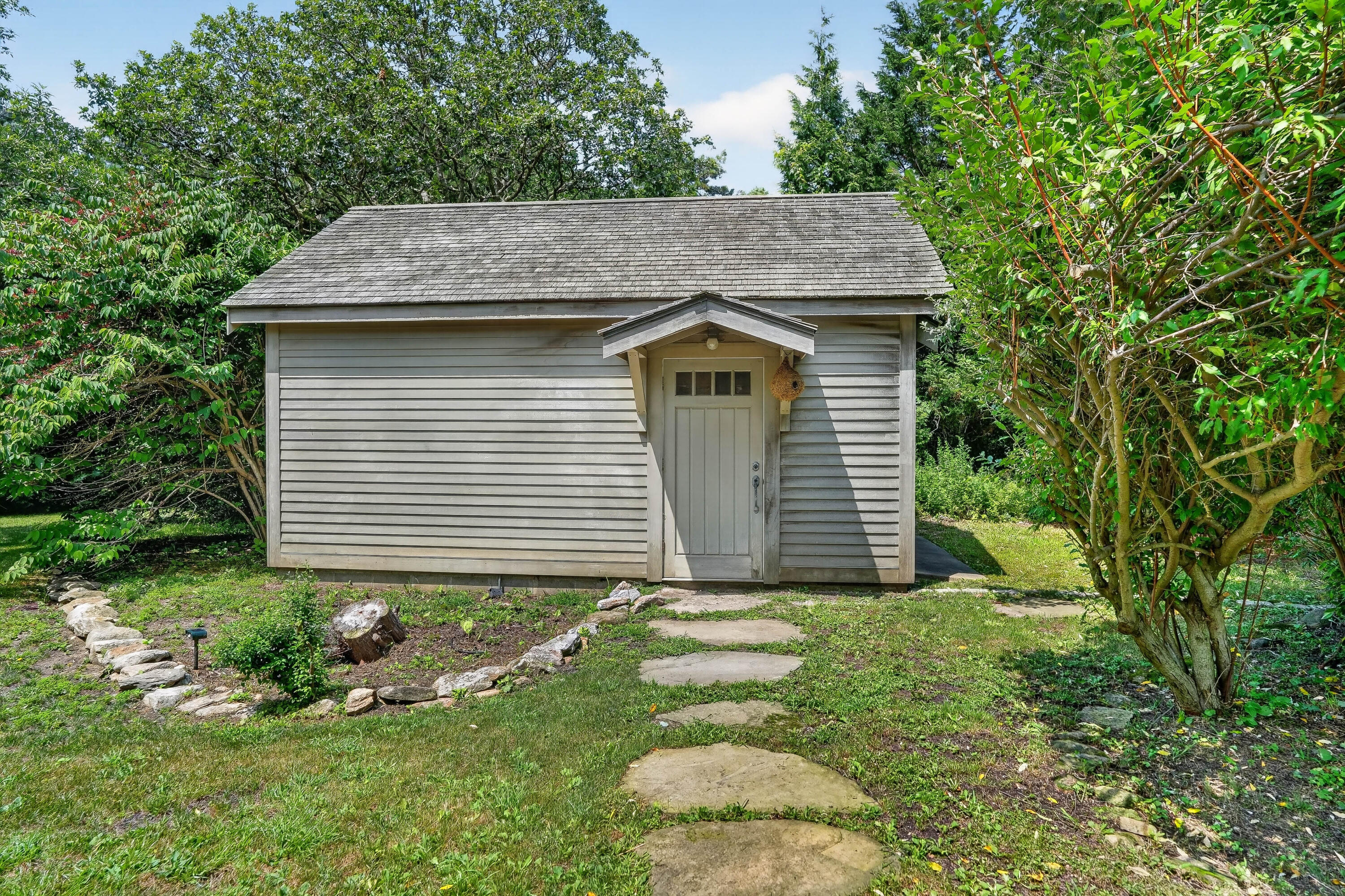 99 Oak Lane West Tisbury MA 02575