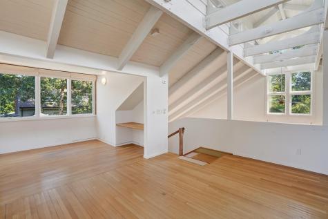 99 Oak Lane West Tisbury MA 02575