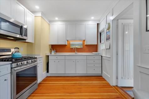 21 Quaker Road Sandwich MA 02537