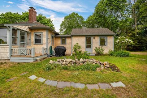 21 Quaker Road Sandwich MA 02537