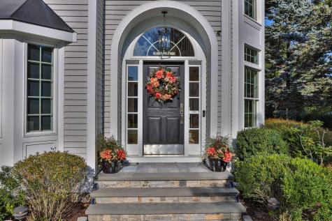13 N Glen Drive Mashpee MA 02649
