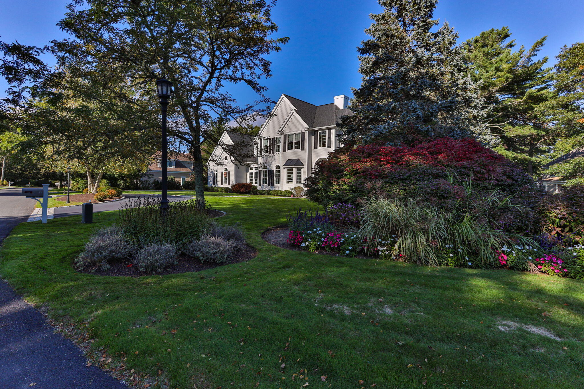 13 N Glen Drive Mashpee MA 02649