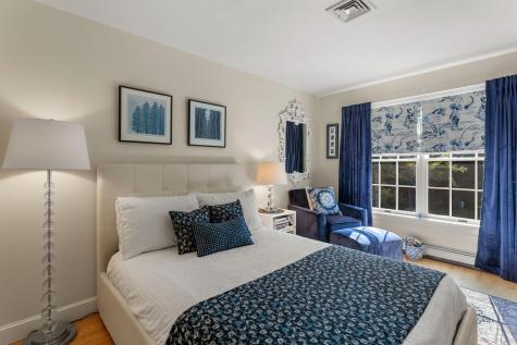 13 N Glen Drive Mashpee MA 02649