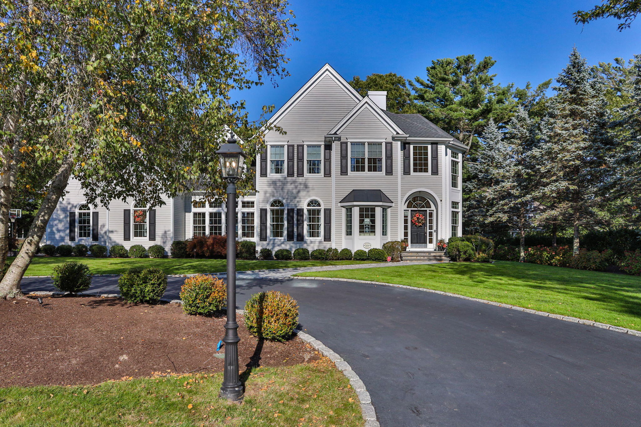 13 N Glen Drive Mashpee MA 02649
