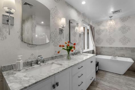 13 N Glen Drive Mashpee MA 02649