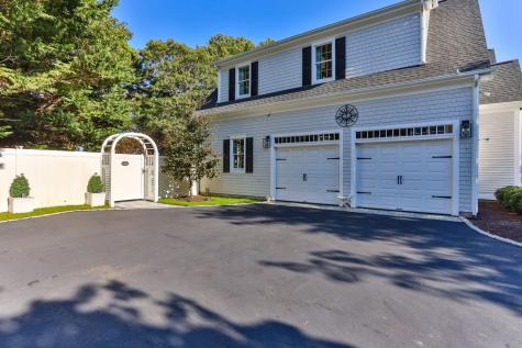 13 N Glen Drive Mashpee MA 02649