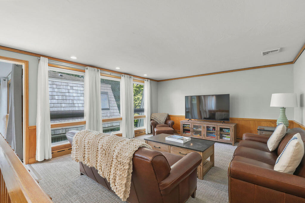 566 Shore Road Pocasset MA 02559