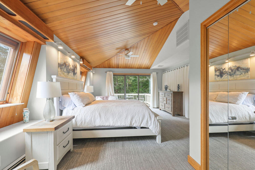 566 Shore Road Pocasset MA 02559