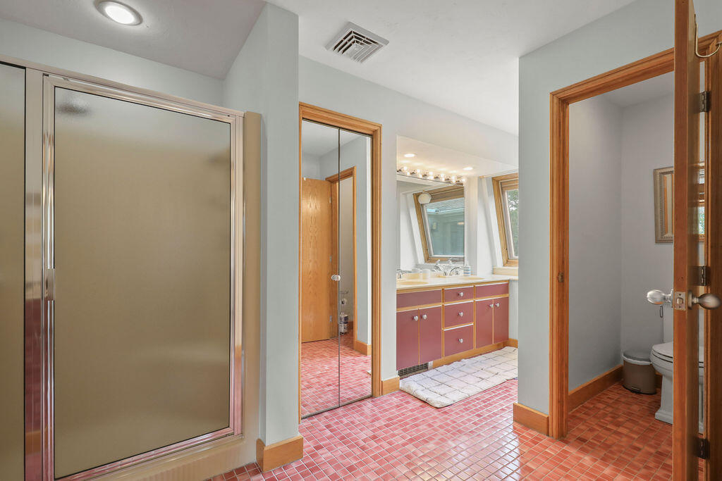 566 Shore Road Pocasset MA 02559