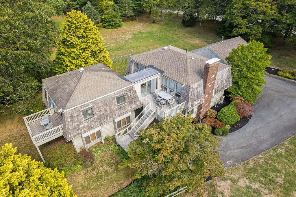 566 Shore Road Pocasset MA 02559