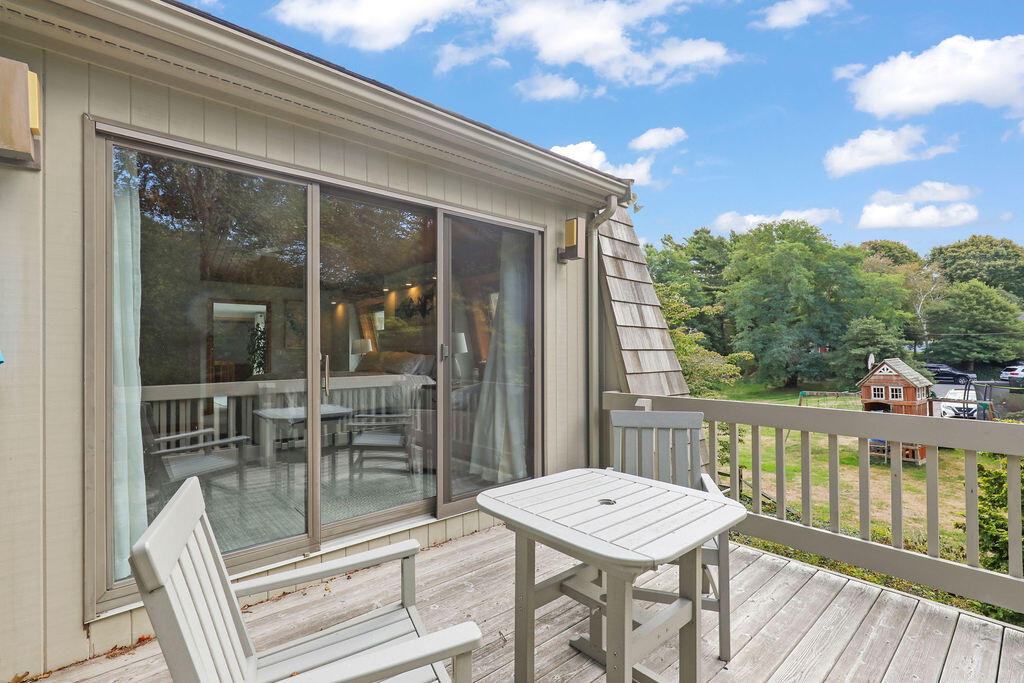 566 Shore Road Pocasset MA 02559