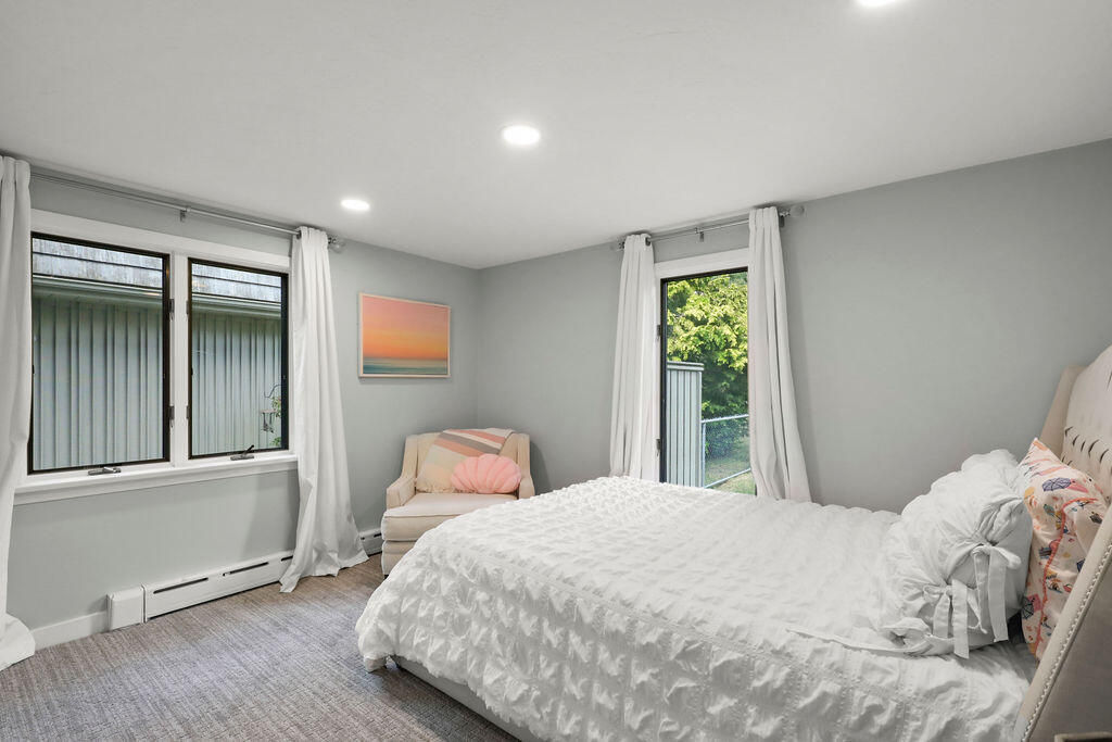 566 Shore Road Pocasset MA 02559