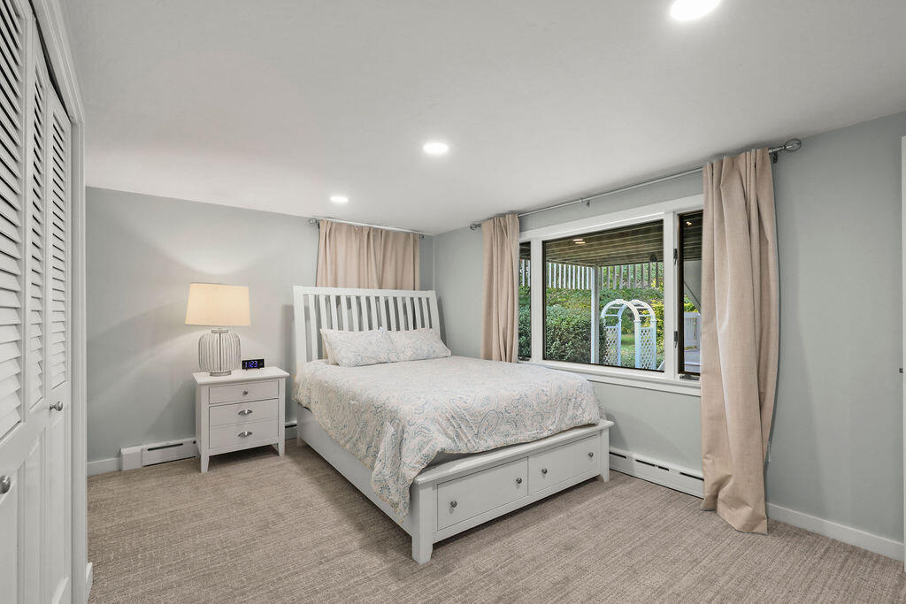 566 Shore Road Pocasset MA 02559