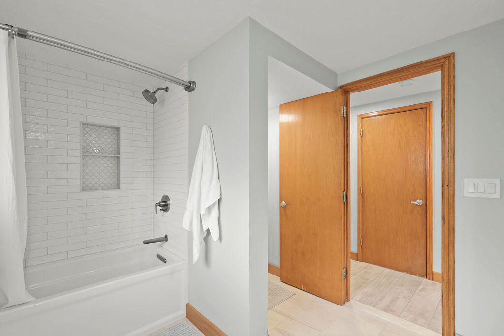 566 Shore Road Bourne MA 02559