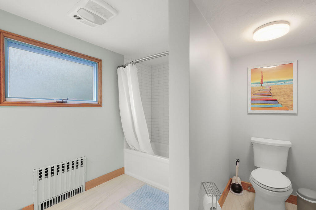 566 Shore Road Bourne MA 02559