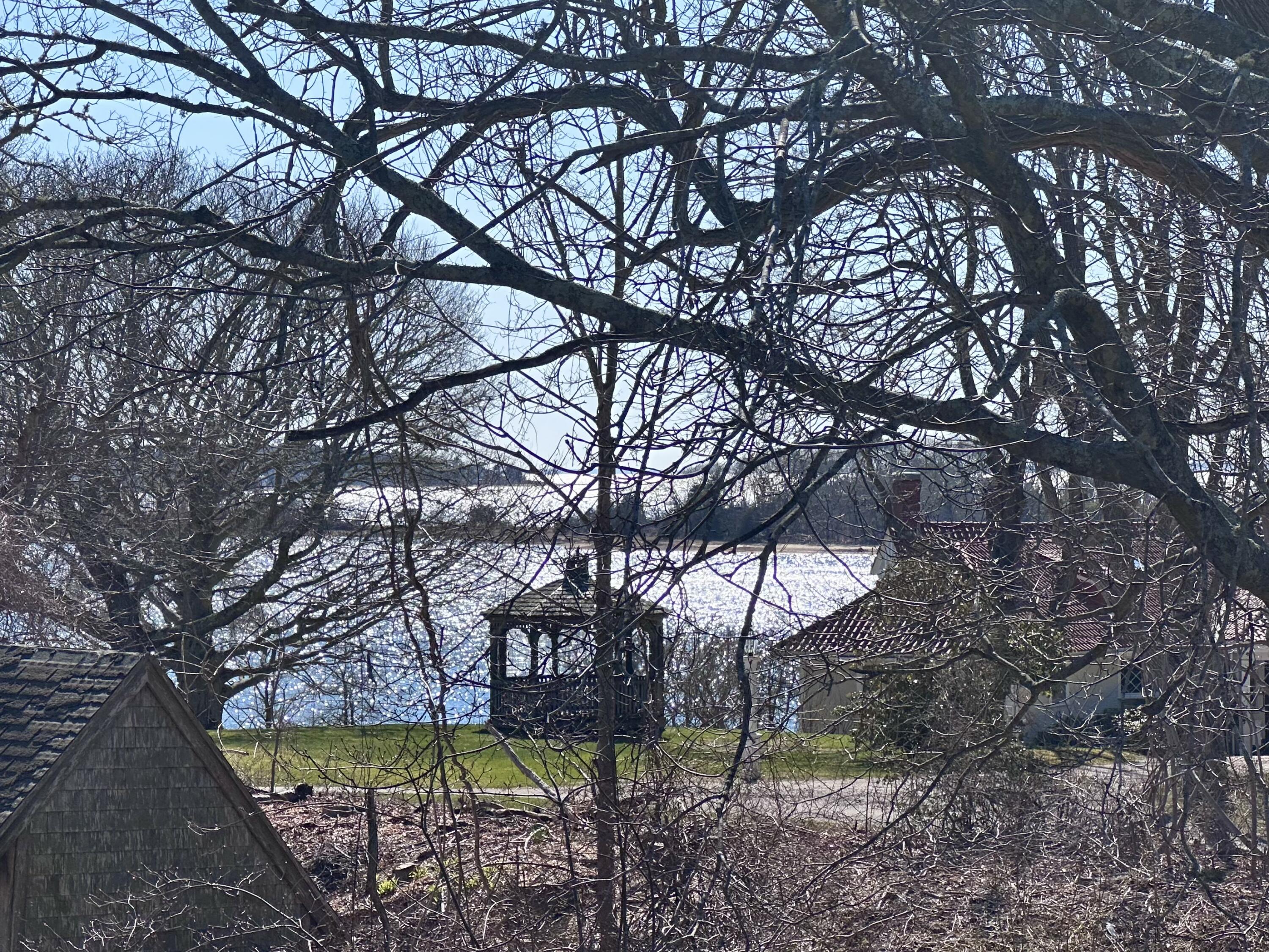 566 Shore Road Pocasset MA 02559