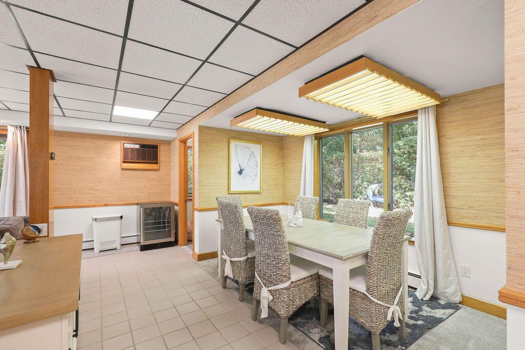 566 Shore Road Pocasset MA 02559
