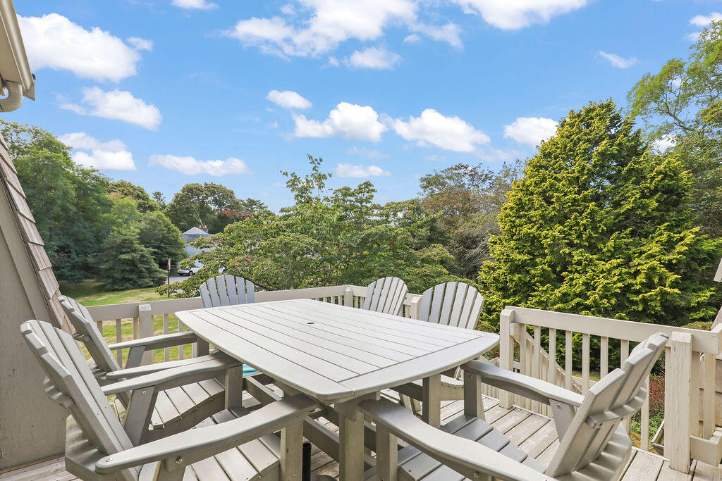 566 Shore Road Pocasset MA 02559