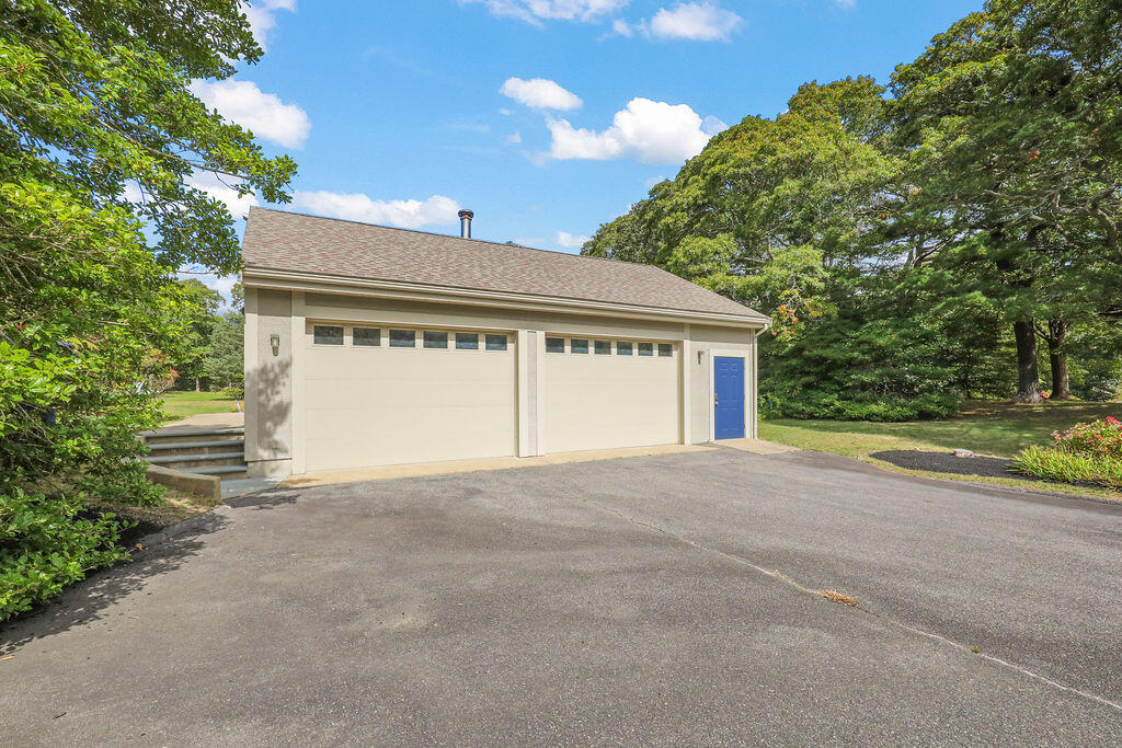 566 Shore Road Pocasset MA 02559