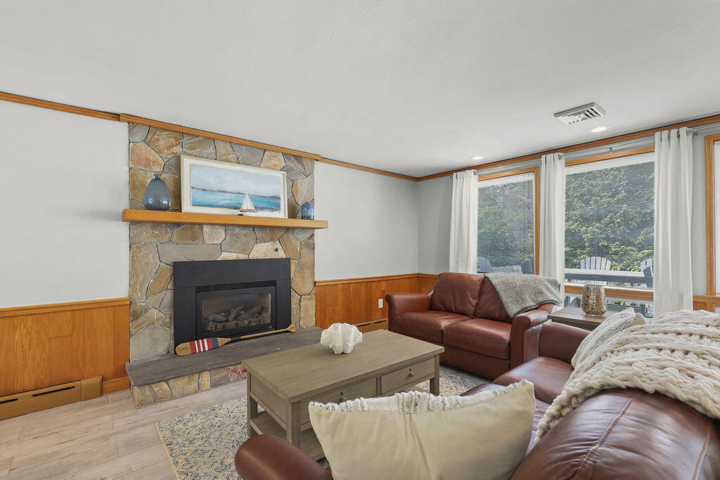 566 Shore Road Pocasset MA 02559