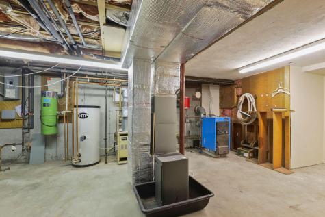 566 Shore Road Bourne MA 02559