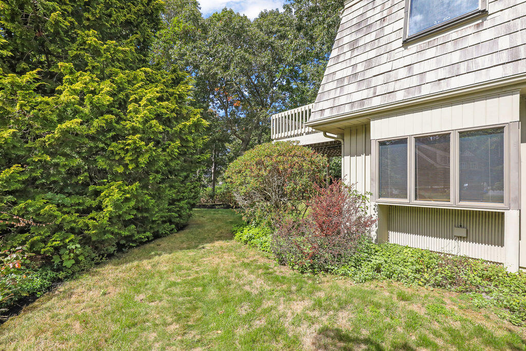 566 Shore Road Pocasset MA 02559