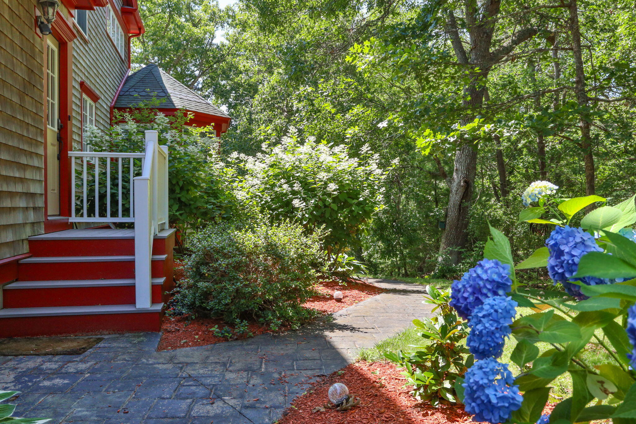 9 Horseshoe Bend Way Mashpee MA 02649