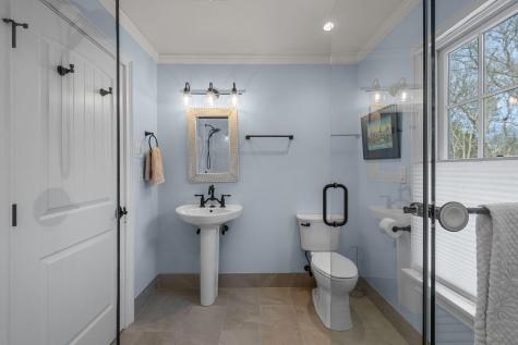 9 Horseshoe Bend Way Mashpee MA 02649